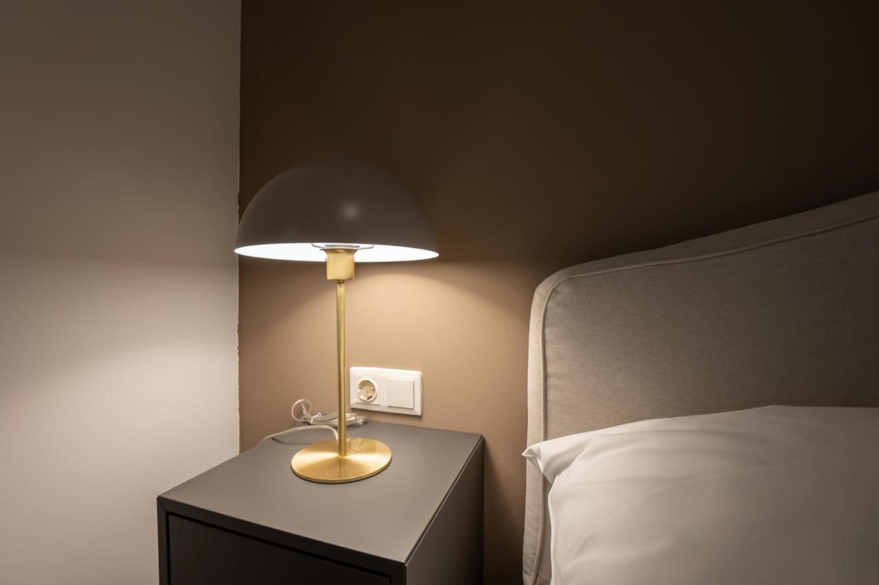 Stylish Apartment With Dedicated Working Space And Super King-Size Bed Located Between City Centre And Donau River เวียนนา ภายนอก รูปภาพ