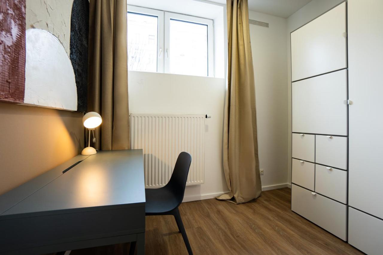 Stylish Apartment With Dedicated Working Space And Super King-Size Bed Located Between City Centre And Donau River เวียนนา ภายนอก รูปภาพ