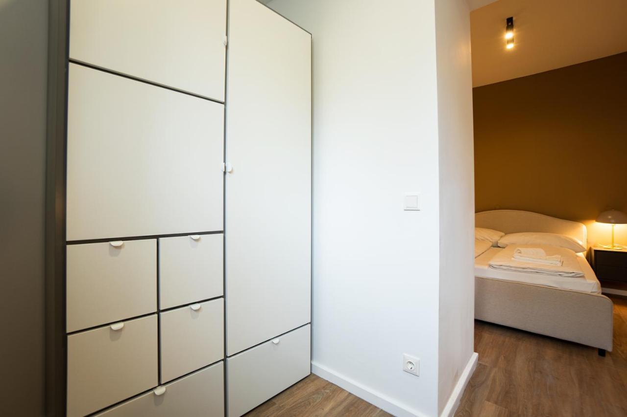 Stylish Apartment With Dedicated Working Space And Super King-Size Bed Located Between City Centre And Donau River เวียนนา ภายนอก รูปภาพ