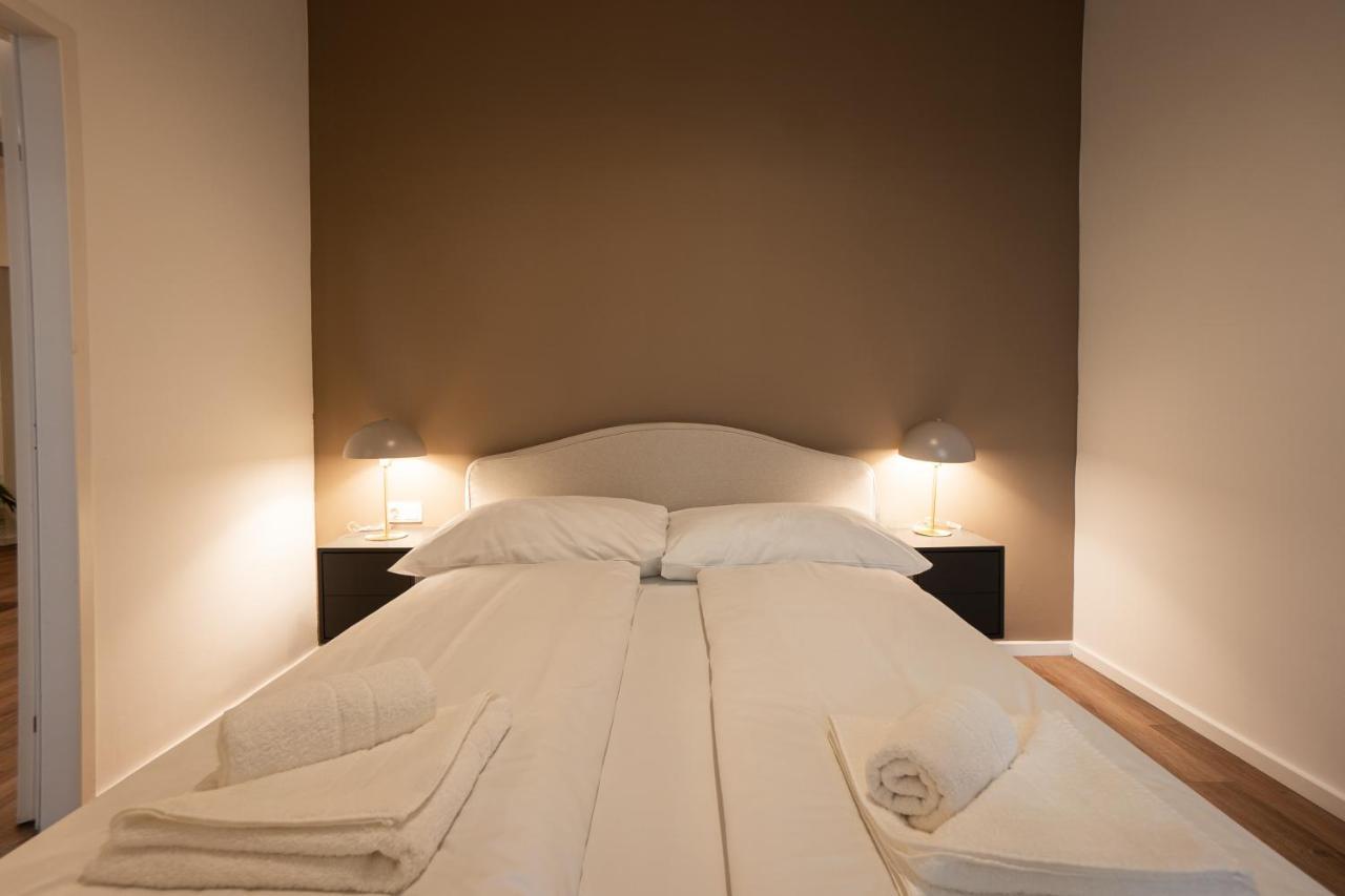 Stylish Apartment With Dedicated Working Space And Super King-Size Bed Located Between City Centre And Donau River เวียนนา ภายนอก รูปภาพ