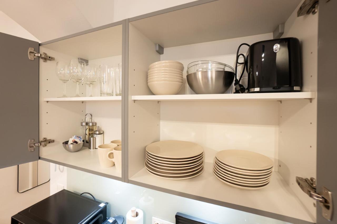Stylish Apartment With Dedicated Working Space And Super King-Size Bed Located Between City Centre And Donau River เวียนนา ภายนอก รูปภาพ